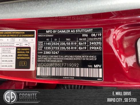 Used 2020 Mercedes-Benz GLC 300 4MATIC Coupe image 32