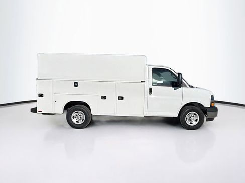 New 2025 Chevrolet Express 3500 w/ Power Convenience Package RWD image 8