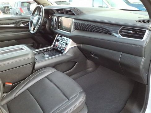 Used 2022 GMC Yukon Denali w/ Max Trailering Package image 27