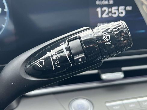 Used 2024 Hyundai Elantra SEL w/ Convenience Package image 30