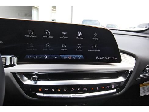 New 2027 Cadillac Lyriq Luxury AWD/4WD image 16