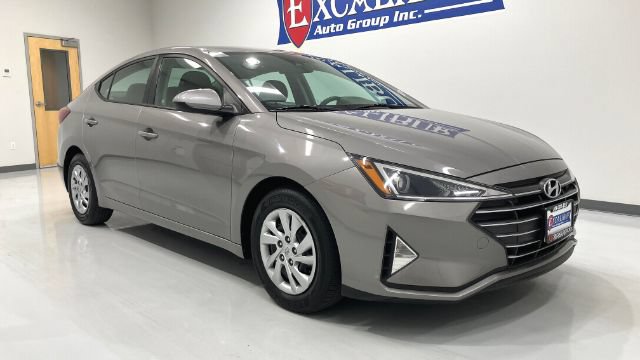 Used 2020 Hyundai Elantra SE w/ Cargo Package (C1) FWD image 2