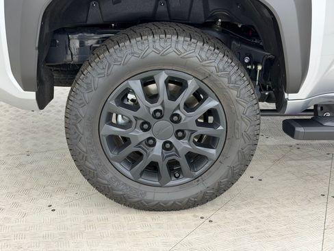 Used 2026 Toyota 4Runner SR5 RWD image 12