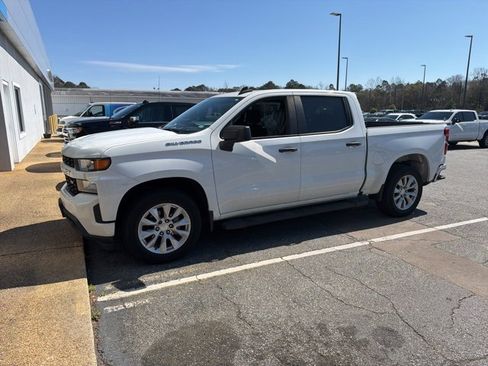Used 2022 Chevrolet Silverado 1500 Custom image 2