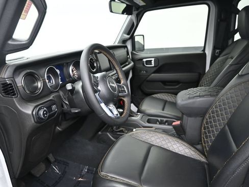 Used 2023 Jeep Gladiator Overland AWD/4WD image 11