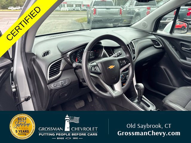 Used 2022 Chevrolet Trax LT w/ LT Convenience Package AWD/4WD image 9