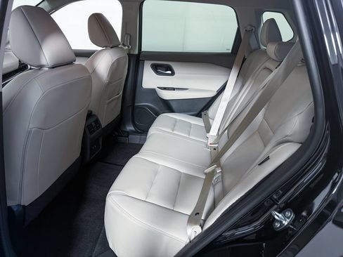 Certified 2024 Nissan Rogue SL FWD image 37
