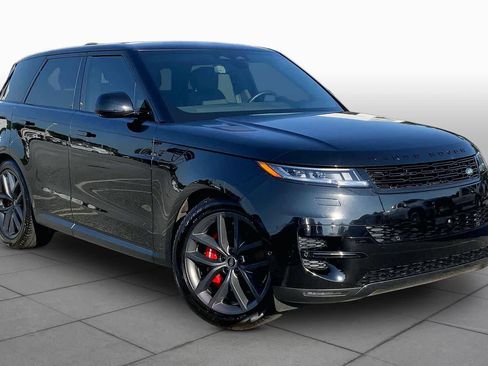 Used 2024 Land Rover Range Rover Sport SE AWD/4WD image 3