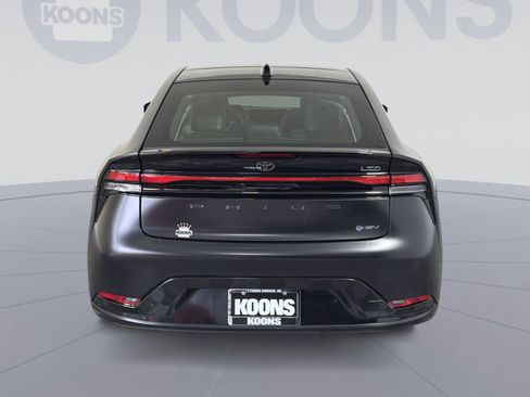 Used 2024 Toyota Prius Limited image 4