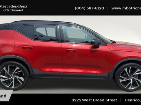 Used 2021 Volvo XC40 T5 R-Design w/ Advanced Package AWD/4WD image 3