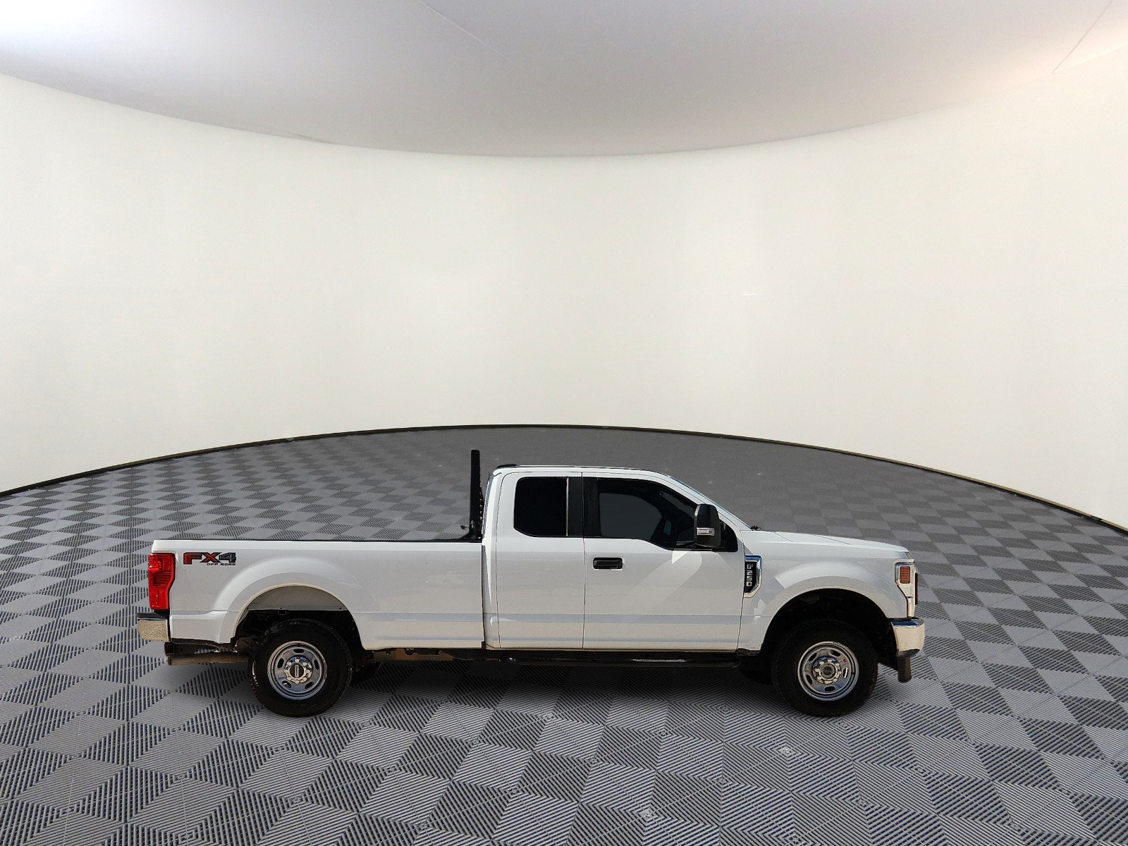 Used 2022 Ford F250 XL w/ Power Equipment Group AWD/4WD image 4