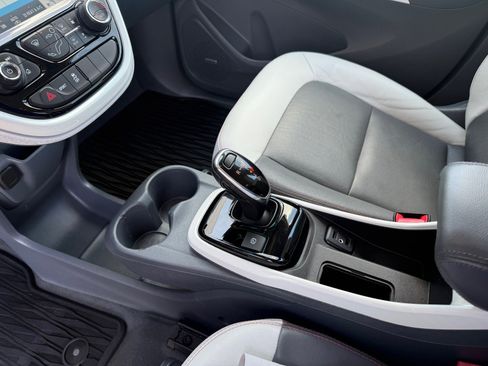 Used 2017 Chevrolet Bolt Premier w/ Driver Confidence II Package image 20