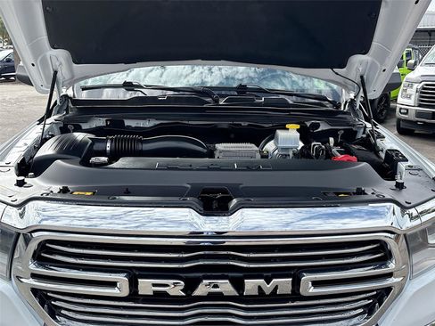 Used 2024 RAM 1500 Laramie AWD/4WD image 30