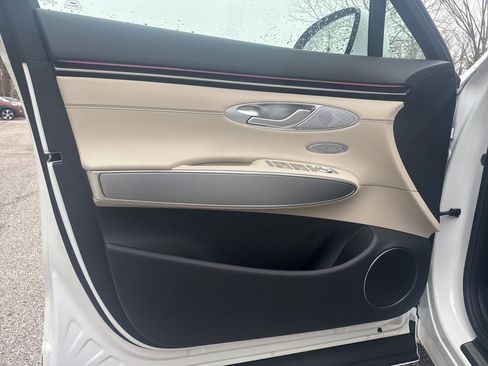 New 2026 Genesis GV70 2.5T Select image 13