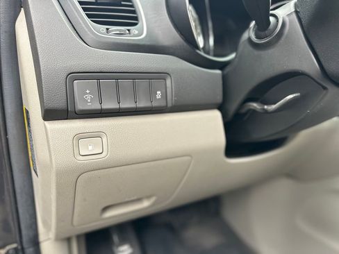 Used 2016 Kia Sedona LX w/ Option Group 020 image 15