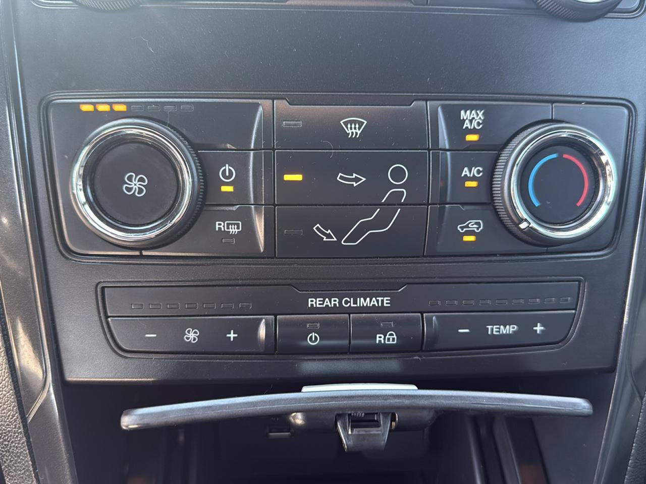 Used 2019 Ford Explorer FWD image 23
