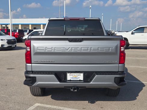 Used 2024 Chevrolet Silverado 1500 Custom RWD image 4