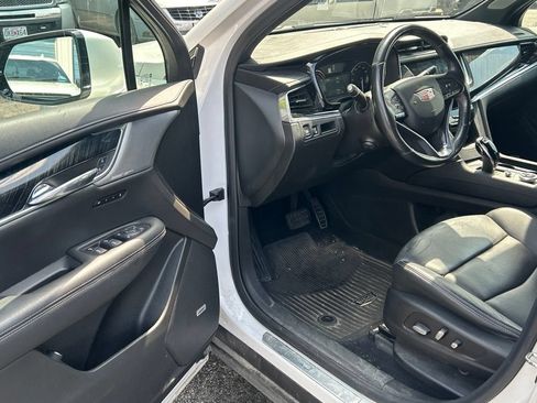 Used 2021 Cadillac XT6 Premium Luxury AWD/4WD image 11