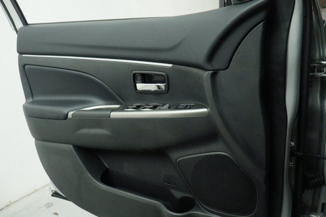 New 2027 Mitsubishi Outlander Sport SE FWD image 15