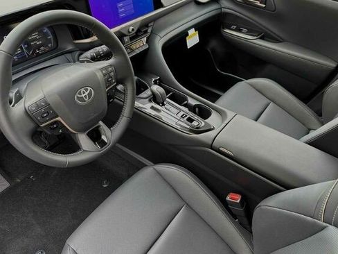 New 2025 Toyota Crown Signia image 10