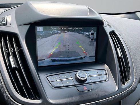 Used 2019 Ford Escape SE FWD image 14