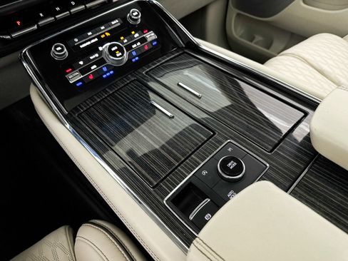 Used 2022 Lincoln Navigator L Black Label AWD/4WD image 28