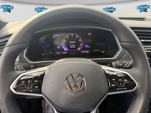 Used 2024 Volkswagen Tiguan SE R-Line AWD/4WD image 19