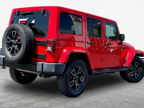 Used 2018 Jeep Wrangler Unlimited Sahara AWD/4WD image 6