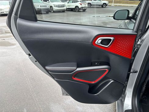 Used 2023 Kia Soul GT-Line w/ GT-Line Technology Package image 21