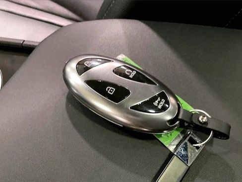 Used 2025 Hyundai Sonata Limited image 11