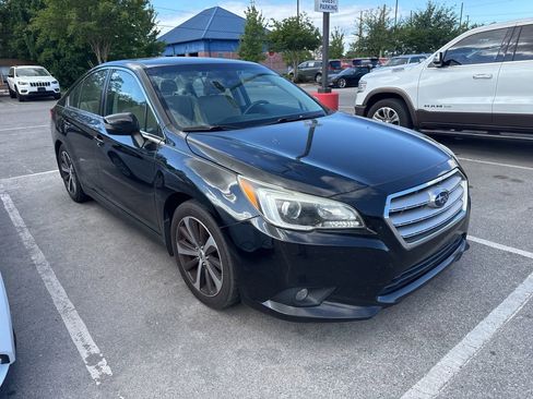 Used 2017 Subaru Legacy 2.5i Limited image 2