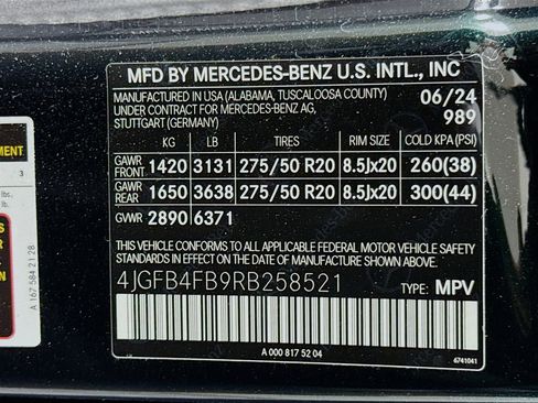 Used 2024 Mercedes-Benz GLE 350 4MATIC w/ Driver Assistance Package image 32