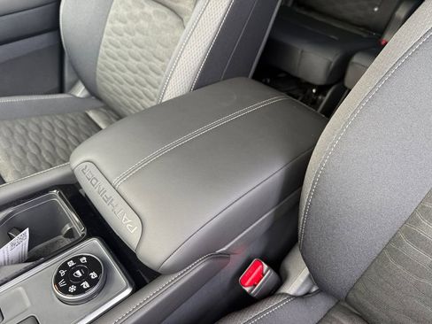 New 2025 Nissan Pathfinder SV image 23