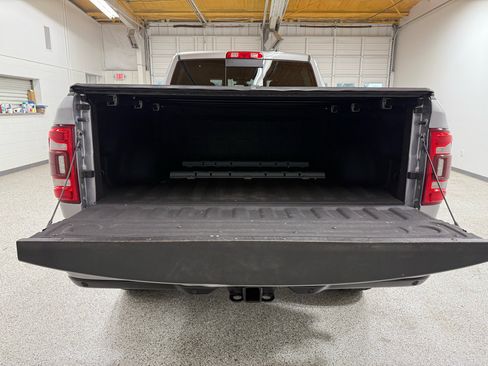 Used 2019 RAM 2500 Big Horn image 27