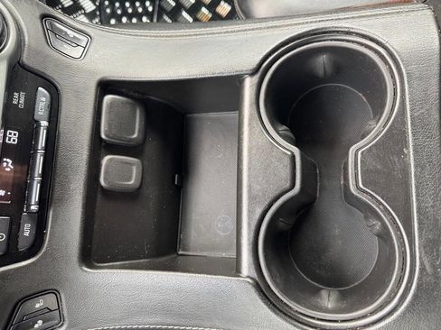 Used 2018 Chevrolet Suburban LT w/ LT Signature Package image 16