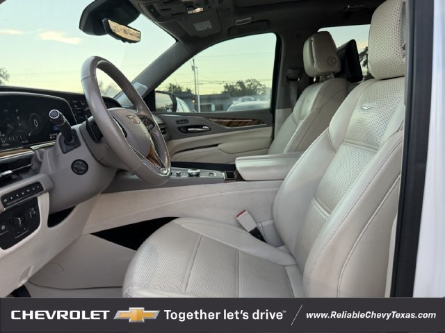 Used 2021 Cadillac Escalade Premium Luxury Platinum AWD/4WD image 32