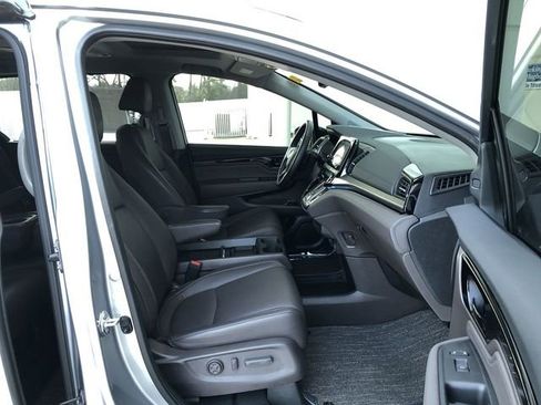 Certified 2024 Honda Odyssey Touring image 27