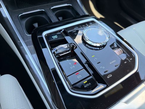 New 2026 BMW i7 xDrive60 w/ Executive Package AWD/4WD image 15