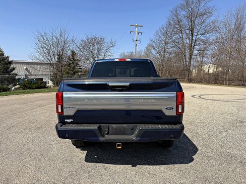 Used 2019 Ford F150 Platinum w/ Equipment Group 701A Luxury image 8