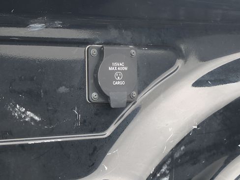 Used 2024 RAM 2500 Laramie AWD/4WD image 27