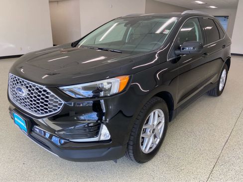 Used 2024 Ford Edge SEL w/ Convenience Package AWD/4WD image 3