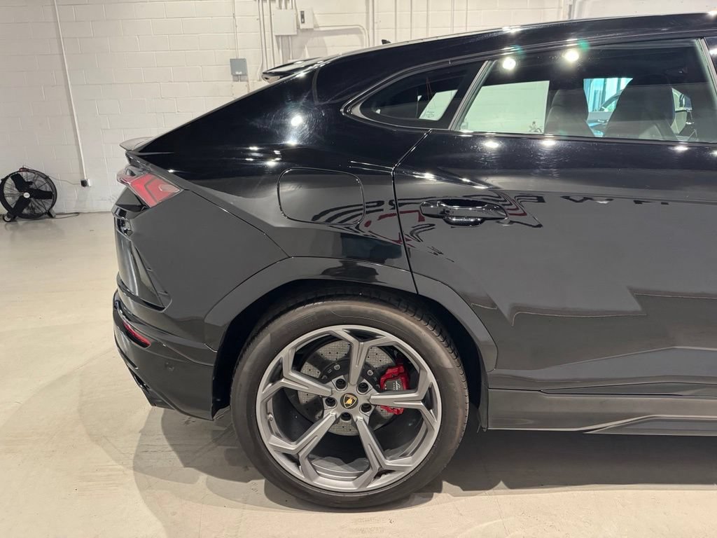 Used 2020 Lamborghini Urus AWD/4WD image 8