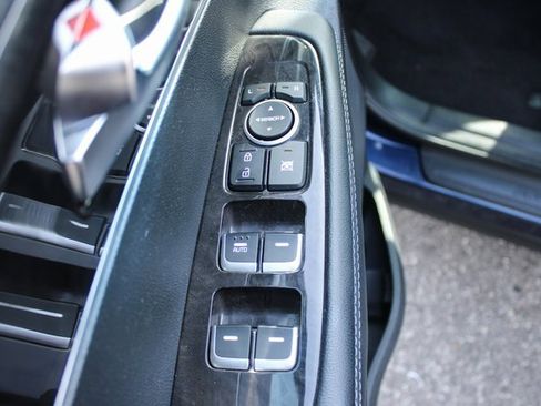 Used 2016 Kia Sorento LX image 11