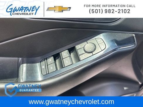 Used 2024 Nissan Rogue S AWD/4WD image 18