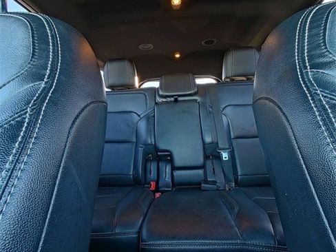 Used 2016 Ford Explorer Limited image 28