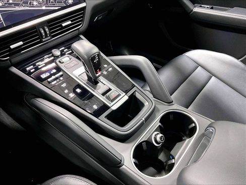 Used 2023 Porsche Cayenne image 20