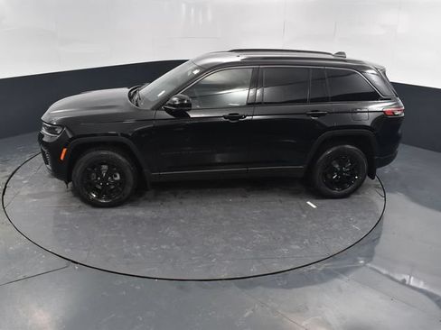 New 2026 Jeep Grand Cherokee Altitude AWD/4WD image 41