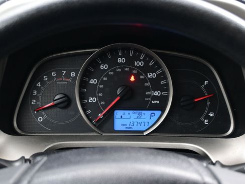 Used 2013 Toyota RAV4 XLE image 22