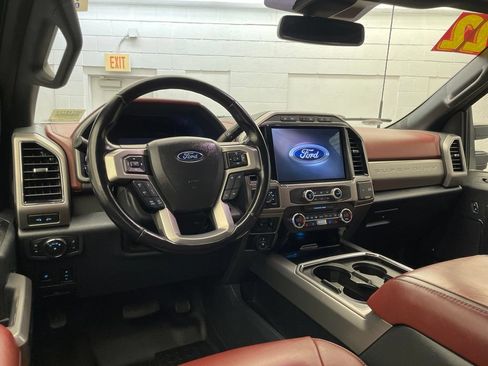 Used 2022 Ford F350 Platinum w/ Tremor Off-Road Package AWD/4WD image 11