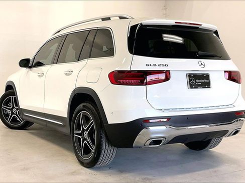 New 2026 Mercedes-Benz GLB 250 image 12